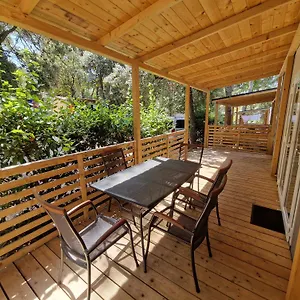 **** Kemp Kozarica Mobile Homes Chorvatsko