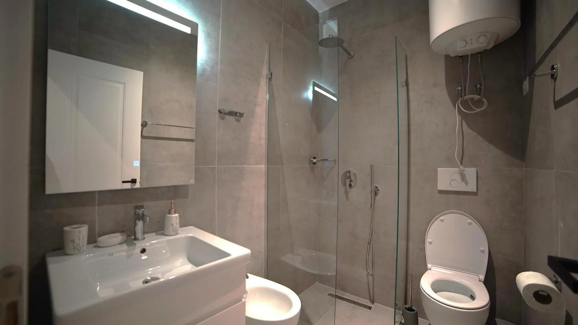 Center Oasis Trio Appartmens Tirana Apartmán