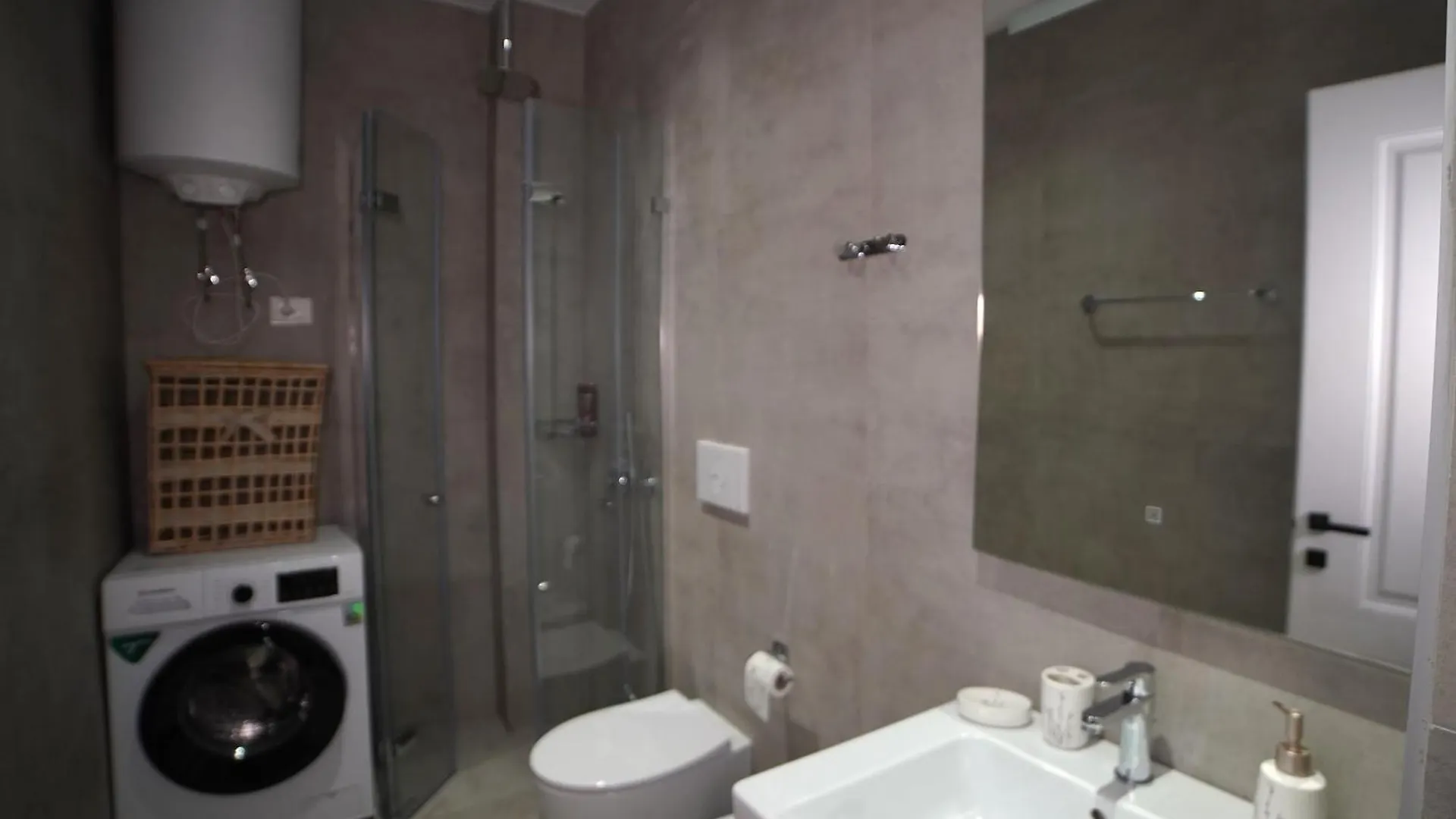 Center Oasis Trio Appartmens Tirana Apartmán